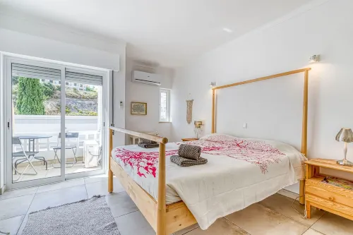 Azula - Bright and Airy 2 Bedroom Apartment with p