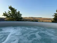 New! 2 Kings! Hot Tub! Access to Full Gym!Espresso! Fully Fenced Yard!