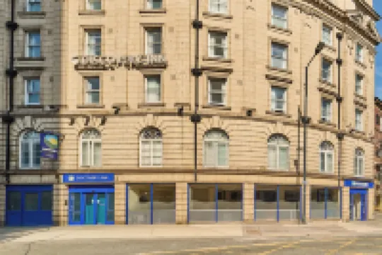 Discovery Inn - Leeds Hotels in 