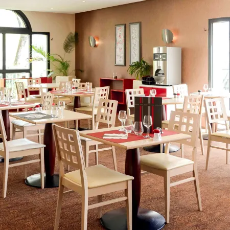 Ibis Nevers