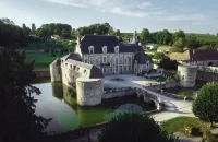 Le Château d'Etoges - Champagne Hotels in Vertus