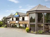 Days Inn by Wyndham Victoria Uptown Hotels near Bastion Square