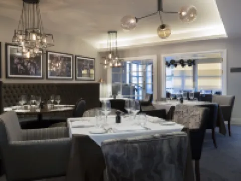 ホテル インディゴ カーディフ by IHG カーディフのホテル