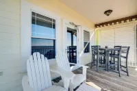 Oceanfront Oasis in Cedar Key w/ 2 Balconies! - balcony
