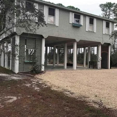Tide Creek Lookout- Entire Home- 3 Bedrooms, 6 Beds