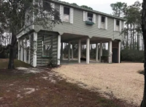 Tide Creek Lookout- Entire Home- 3 Bedrooms, 6 Beds