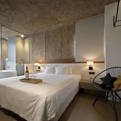 Laurel Villa Hotels near Yuchi Wenwu Temple