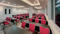 The Win Hotel Surabaya Hotels in Genteng