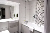 Newbury Town Centre South A339 Hotels in Kingsclere