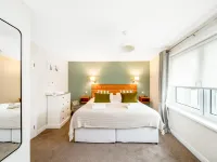 Ryedale Hall Cottage Hotels near Thirsk Racecourse Ltd