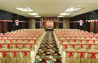 Grand Estancia Salem Hotels in Salem
