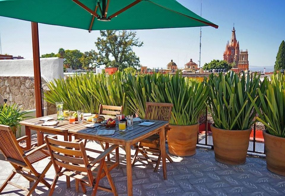 Casa de Sao Lourenco Over view