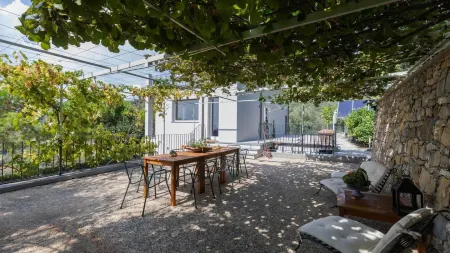 Italianway - Luxury Apartment in Modern Villa 2