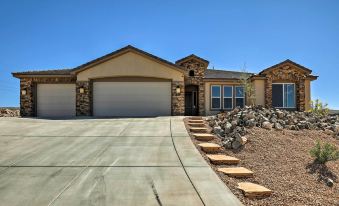 La Verkin Home w/ Hot Tub, Kayaks, & Bikes!