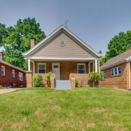 Charming Springfield Home 2 Mi to Downtown