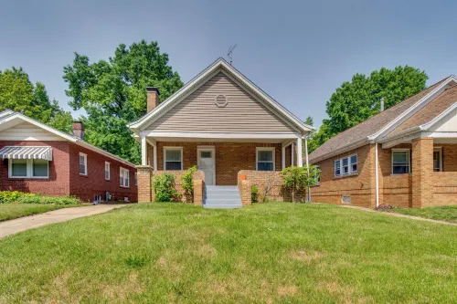 Charming Springfield Home 2 Mi to Downtown Hotels in Springfield