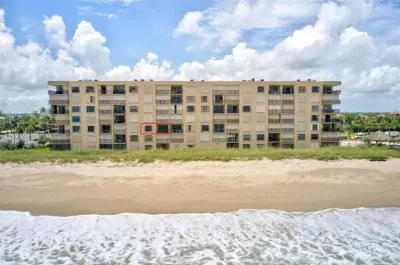 DIRECT OCEAN FRONT ON BEACH! AMAZING OCEAN VIEW, ELEGANT 2BR/2BA Mthly Discount! Hotels in der Nähe von Santa Lucia River Club