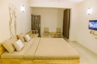 Rathna Square - Hot Tub