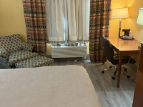 Quality Inn Hotels in Manitowoc