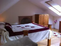 High quality and luxurious barn conversion close to the sea