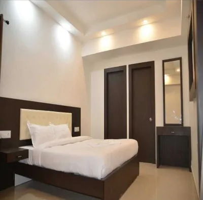 Hotel Max Inn