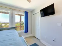 North Topsail Getaway w/ Panoramic Sound Views! Hotels in Stump Sound