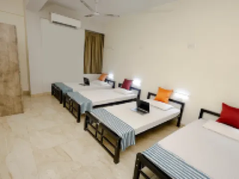 City Central Hostel 錫亞爾達火車站附近的飯店