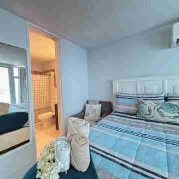 Cozy Studio with Lagoon Views and Beach Access Rooms