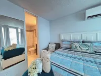 Cozy Studio with Lagoon Views and Beach Access