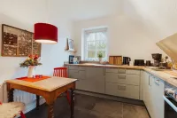 The modern apartment - Rosenhain 12, No. 6 - is located 800 meters from the sea. Hotel a Timmendorfer Strand