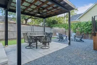 카사 케 칸타 바이 어반트스테이, 프라이빗 풀, 파이어핏 있음, 도보 가능한 이스트 오스틴 젬