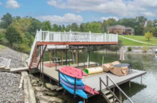 Lazy Days Waterfront for 12!