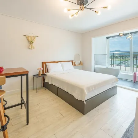 Samcheok Kong & Bee Ocean View Spa Pensi