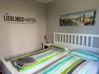 Modern, high-quality furnished vacation apartment to feel at home on Wangerooge 방어로게 호텔