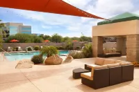 Radisson Hotel Phoenix Airport - piscina