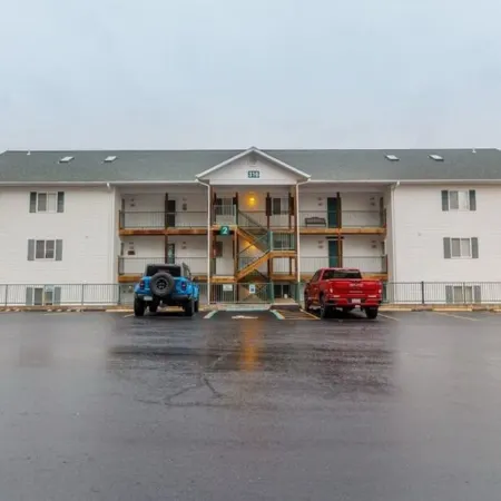 Lake of the Ozarks Premier lakefront 3-bedroom condo. Fishing, Swimming,boating.
