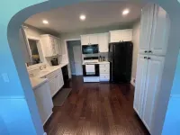 Cheerful 3 Bedroom Cottage Getaway w/ Lake Access