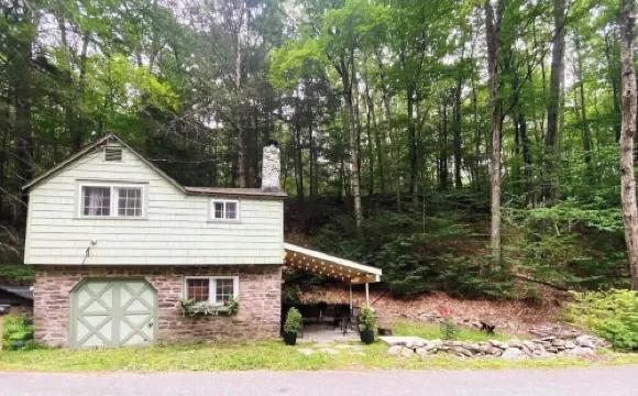 Never Lonesome Woodland Valley: Cozy 2bd Cottage!
