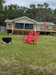 Holiday Lake Retreat, 2-Bedroom, Dogs Welcome, 8 Miles to Rainbow River,Sleeps 4