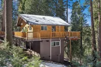 Relaxing Swiss Chalet-Style Cabin