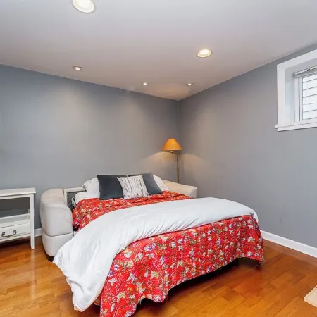 COZY GARDEN SUITE ON TRINITY STREET