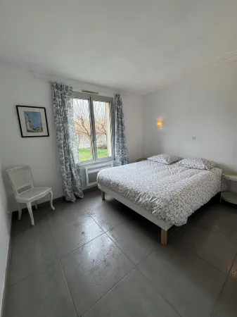 Charming house sleeps 6 in Provence Отели в г. Лориоль-дю-Конта