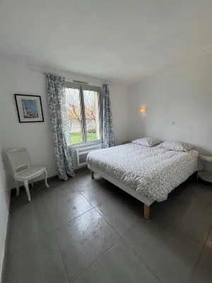 Charming house sleeps 6 in Provence Hotels in Loriol-du-Comtat