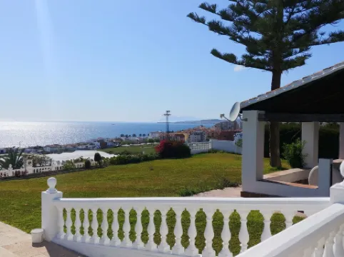 Amazing Andalusian Villa with views to the sea