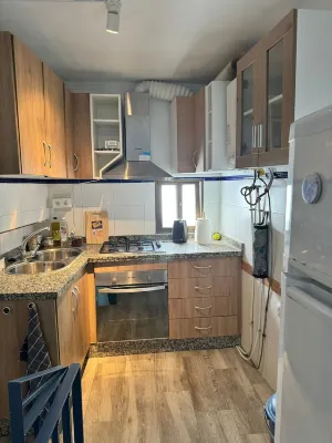 Lovely summer townhouse with roof terrace and great views. Dog friendly. Hotels in Rute