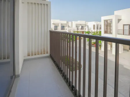 Charming 2-bedroom villa with WiFi & resort amenities Отели рядом с достопримечательностью «Фуджайра Исторический Форт»