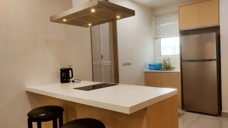 Spacious 2-Bedroom with Morning's Sea View & Amenities Отели рядом с достопримечательностью «Penang Second Bridge»