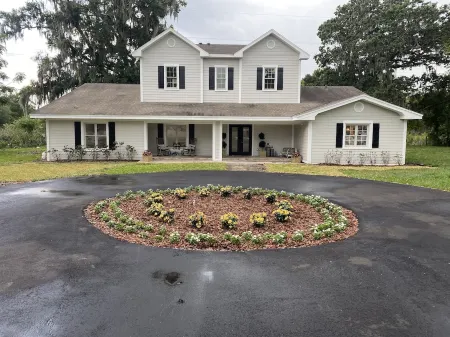 Modern Farmhouse on 2 acres w/Barn! Convenient to everything Tampa has to offer!