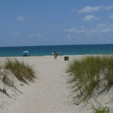 3-bedroom 3 bath house with semi-private beach access in Pompano Beach