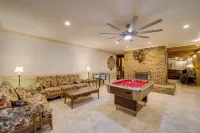 Immaculate Boone Villa w/ Entertainment Lounge! - Villas